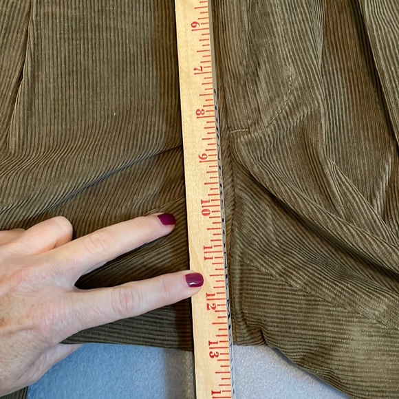 Bills Khakis Corduroy Pants Mens 34 Unhemmed Pleated Front Standard Fit Flaw - Picture 11 of 16
